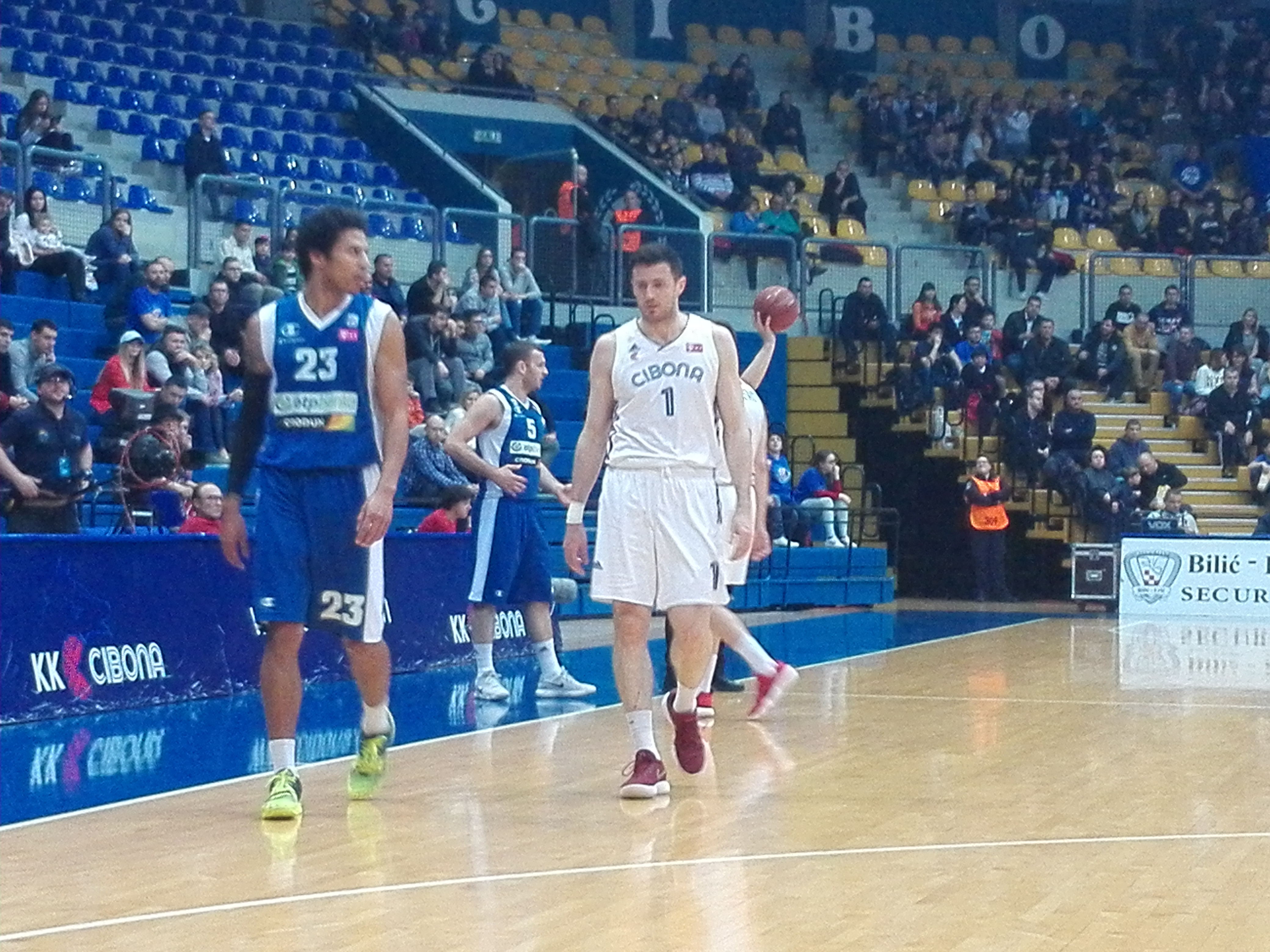 Zadar deklasirao Cibonu pod Tornjem