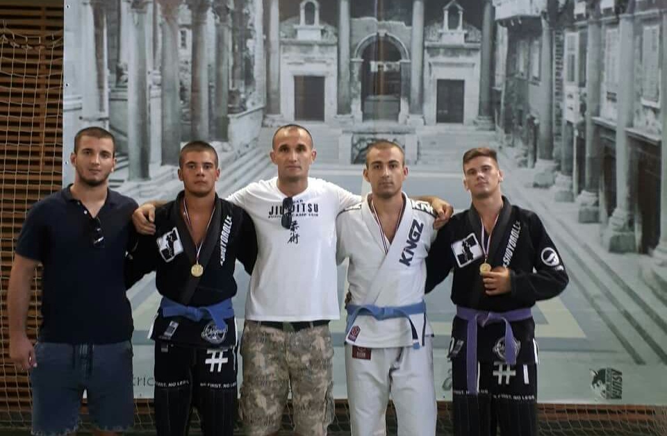 Tri zlata predstavnika Jiu jitsu kluba Zadar u Splitu