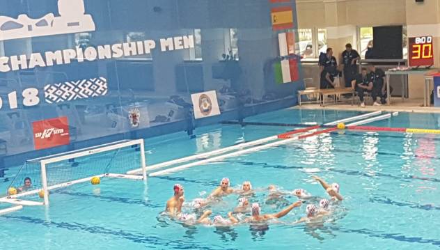 Hrvatska vaterpolska U19 reprezentacija u četvrtfinalu EP. Igrali Jurlina i Vrbnjak.