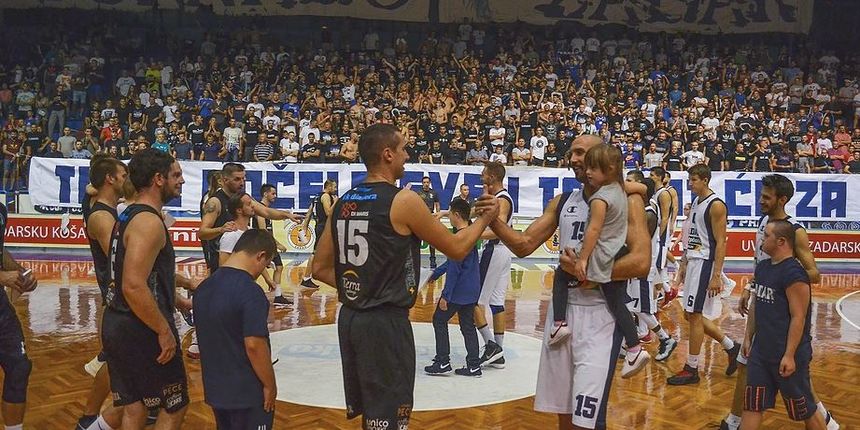 KK Diadora: Glasajte za fotografiju našeg Tonija Opačića u centru FIBA-e