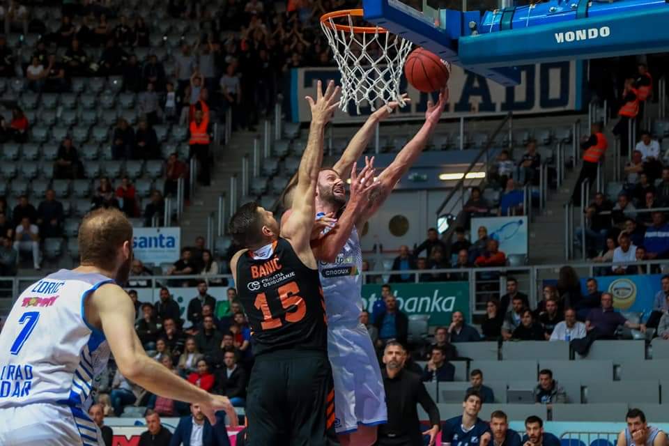 Little promašio šut za pobjedu. U produžetku se Zadar “ugasio”.