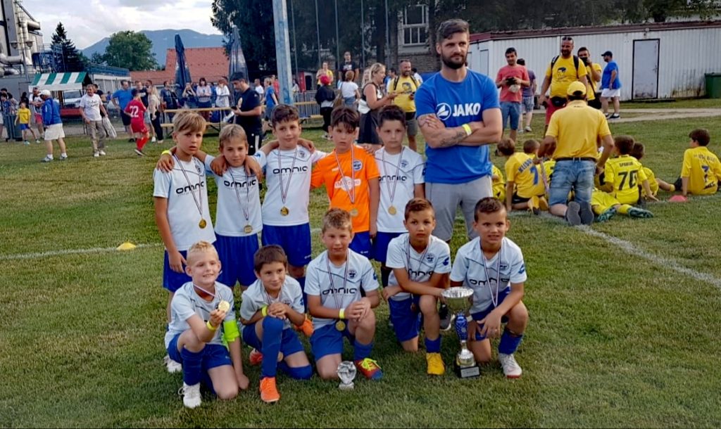 Papaline Zadra osvojile turnir u Gospiću
