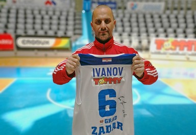 Butić preuzeo dres od Ivanova za Muzej zadarske košarke