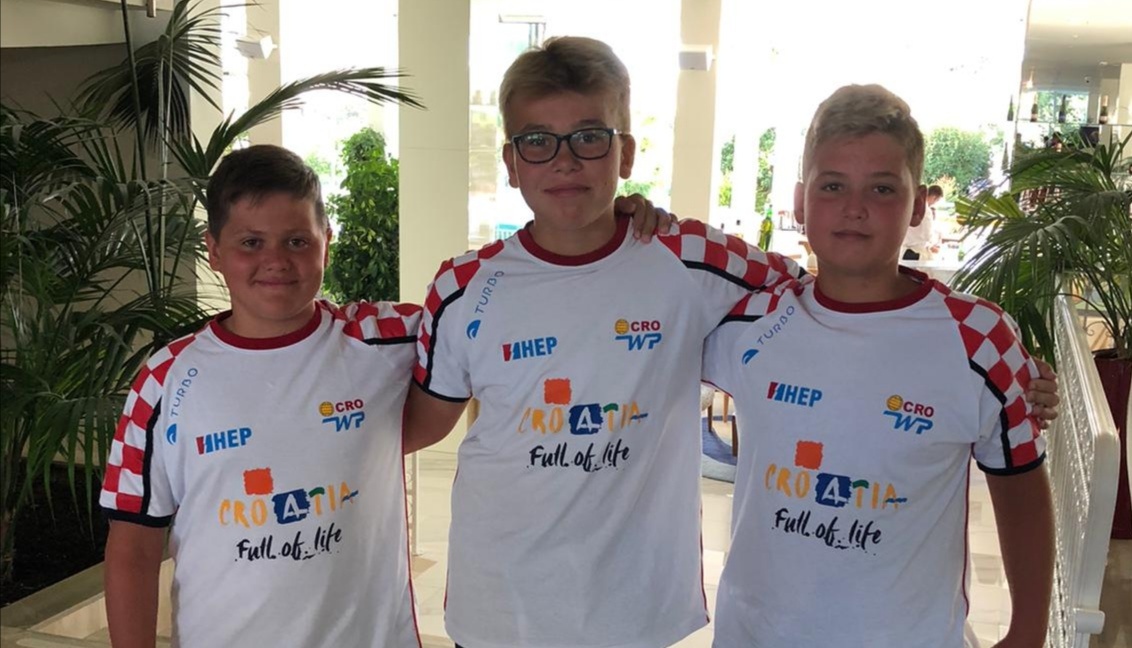 Četvorica predstavnika VK Zadar 1952 na kampu HVS – a u Šibeniku