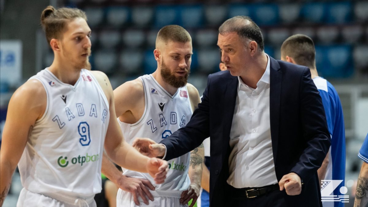 VISOKA POBJEDA, JOŠ VIŠE TENZIJE Veljko Mršić potjerao Dominika Mavru s terena