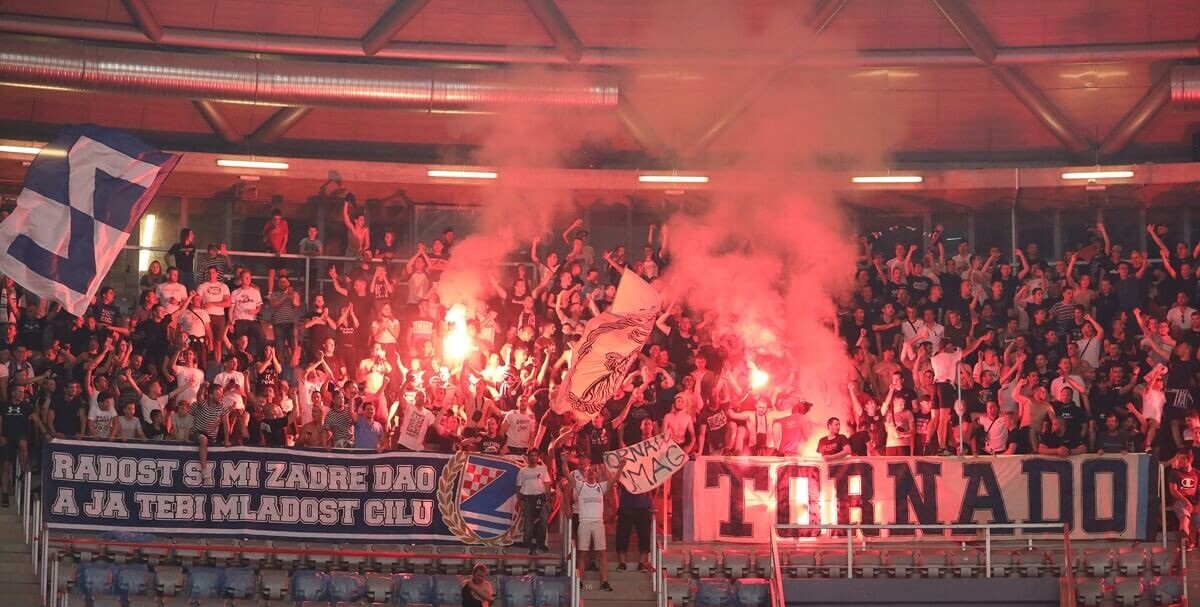 NOVA NAVIJAČKA PJESMA Novi radio, Mario Marić i Tornado zapjevali “Diži se grade”