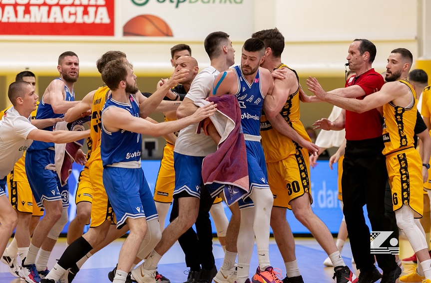 ALEKSANDAR BURSAĆ: “Puni motiva i samopouzdanja idemo po titulu”