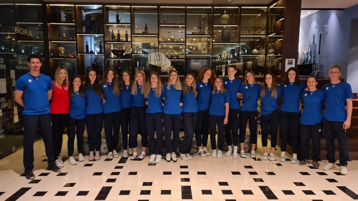 Hrvatska odbojkaška ženska U19 reprezentacija na pripremama u Zadru