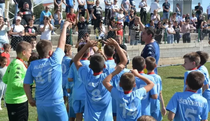 MLADE NADE TURANJ 2022 Odlične igre i slavlje Zrmanje s godištem 2012./2013.