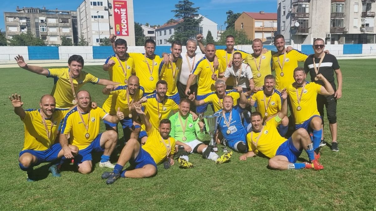 JUNAK ANTE DŽAJA Veterani Sabunjara prvaci Hrvatske!