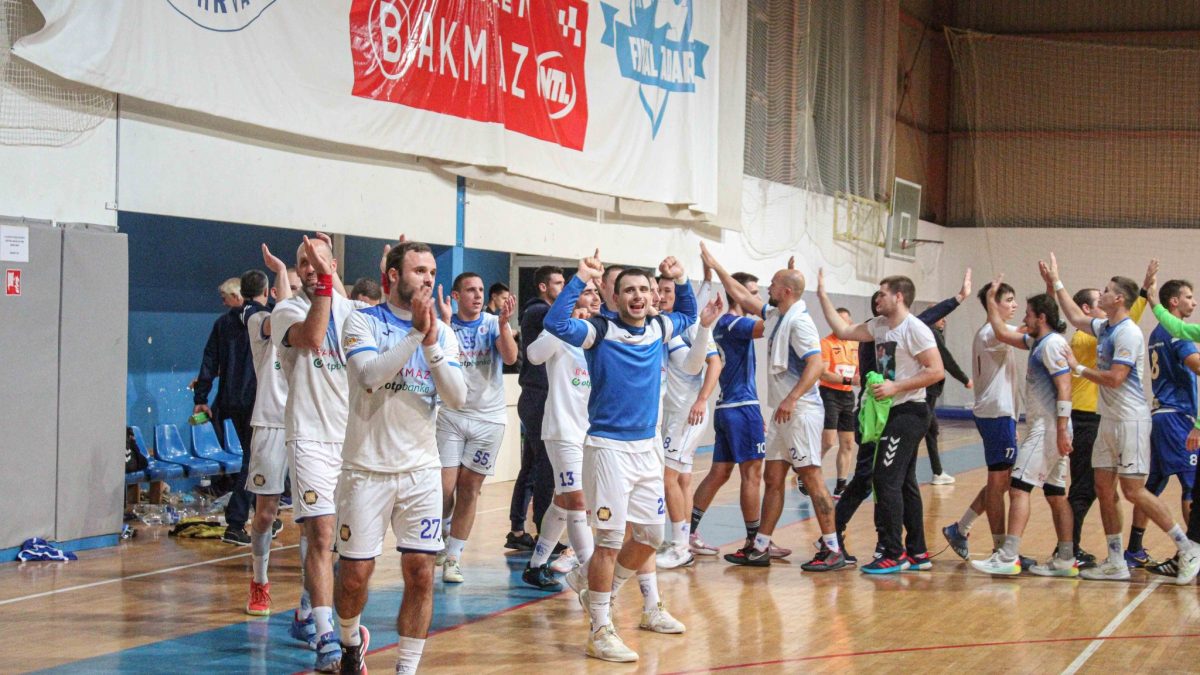 RUKOMETNI KLUB ZADAR 1954 Izvrsni Zadrani nanijeli Karlovčanima prvi poraz u sezoni!
