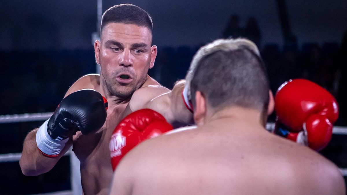 Toni Filipi prekidom u drugoj rundi započeo svoj put u profesionalcima