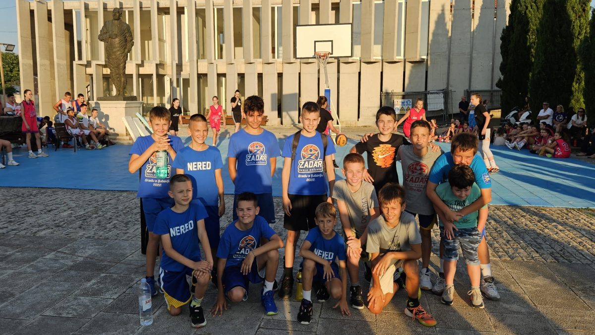 1. SEOSKI STREETBALL ŠKABRNJA Pobjednici Bibinje, Vodice i Tornado Zadar!