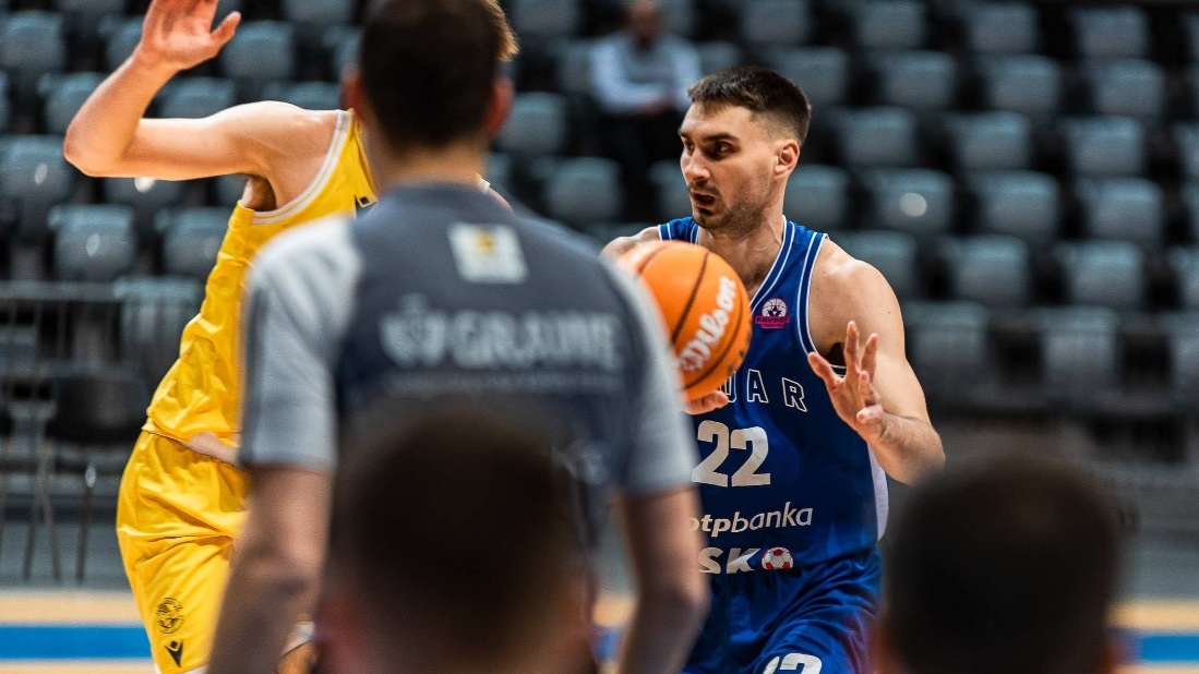 RUTINSKA POBJEDA Jambrović i Davis najefikasniji protiv Dubrave, Božić odmarao