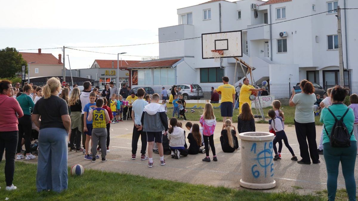 BASKET NA KOLIŠTU Deset dječjih ekipa prijavljeno za basket u Privlaci!