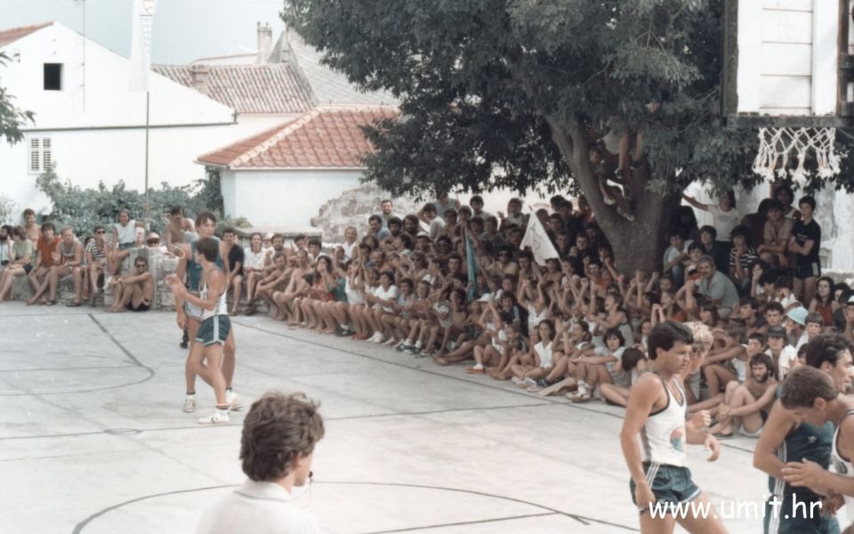 OTOČKI KOŠARKAŠKI TURNIR IST 50 godina jedinstvene i neprekinute tradicije