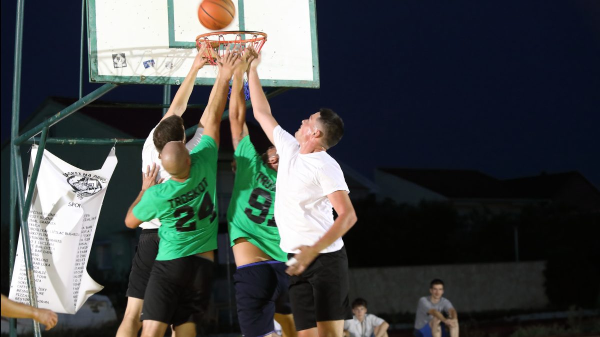 BASKET NA PRUGI Deus pokloni najbolji u Bibinjama