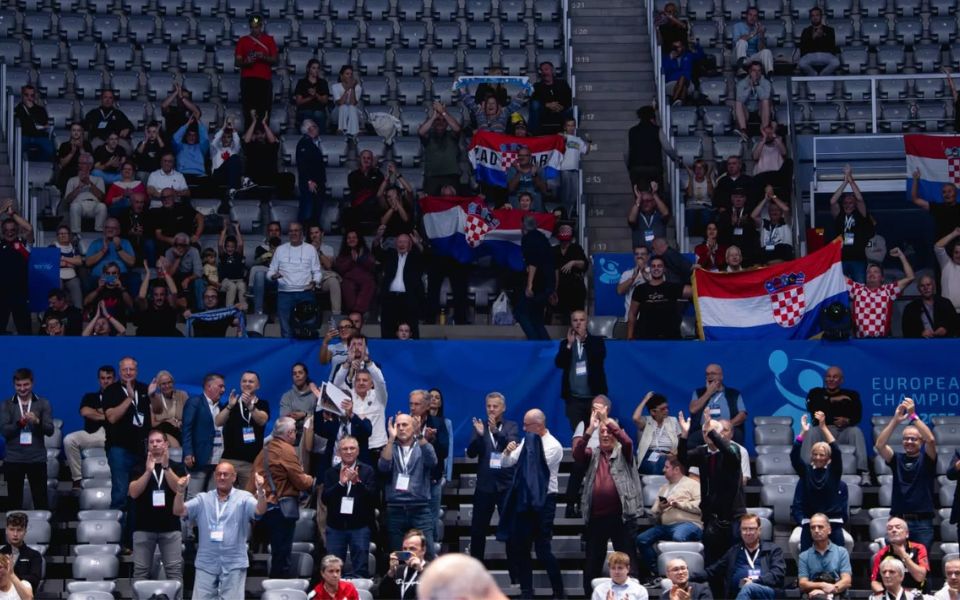 SVI NA VIŠNJIK! Prije 30 godina Zadrani su nosili hrvatske stolnotenisače do pobjede, ponovilo se i danas!