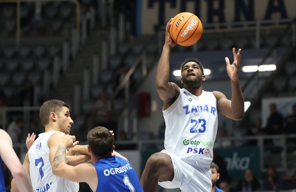 ZADAR LAKO PROTIV KVARNERA Debitirali Martinez, Gulan i Božiković