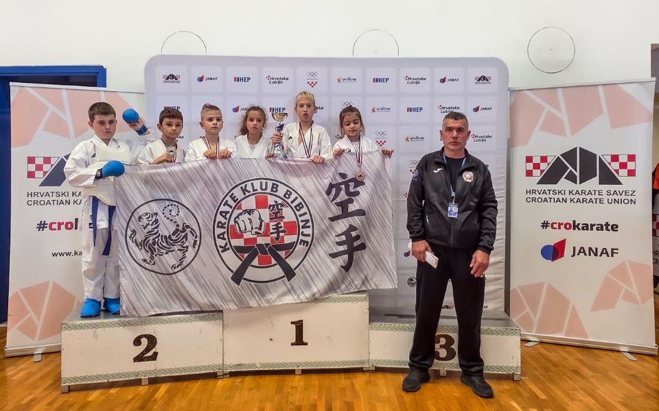 KARATE KLUB BIBINJE Zlato, dva srebra i dvije bronce na prvenstvu Hrvatske u borbama