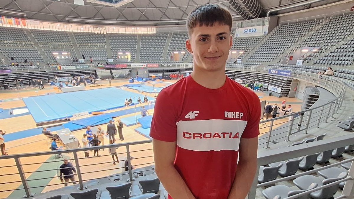 NIKO NEVEŠĆANIN Prvak Balkana na preči, srebrni na ručama!