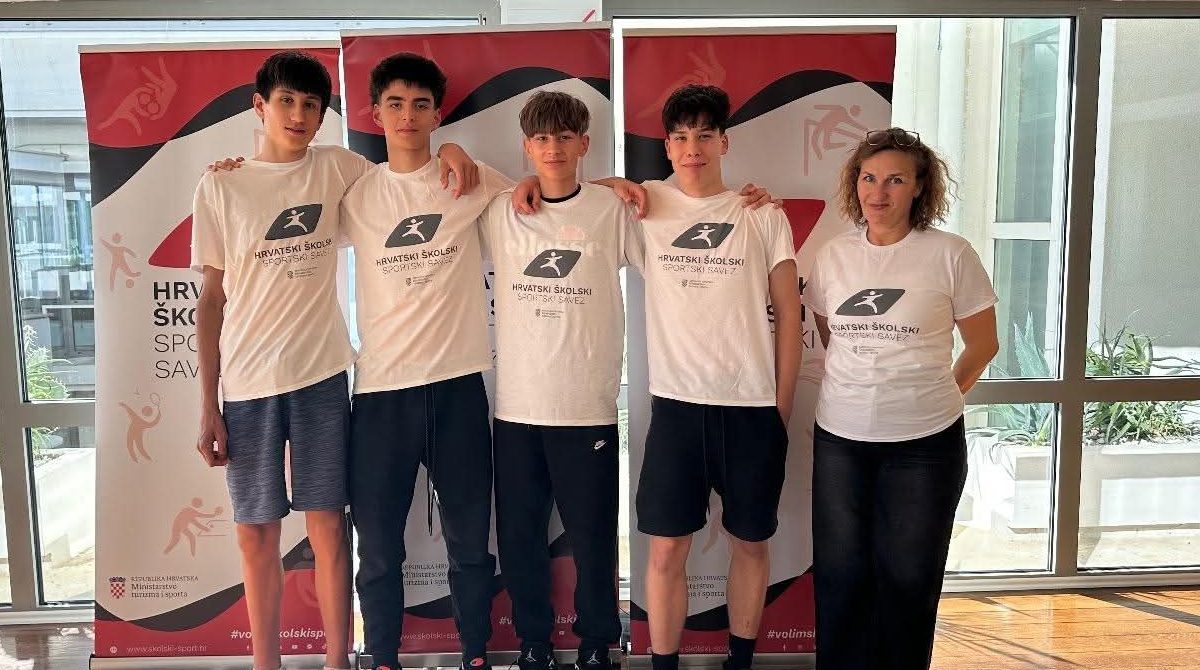 OSNOVNA ŠKOLA PETRA PRERADOVIĆA Učenici 7. i 8. razreda prvaci su Hrvatske u basketu 3×3!