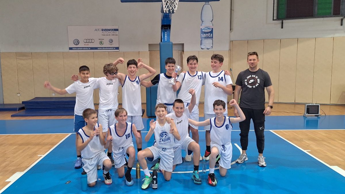 Osnovna škola Šime Budinića prvak je Županije u košarci za 5. i 6. razrede!