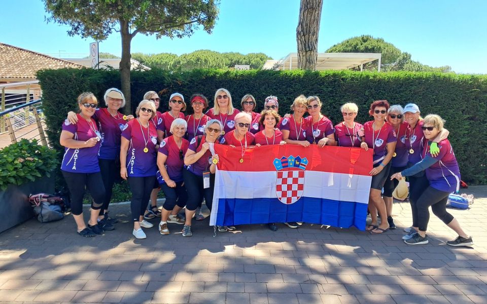 ZLATNE ZMAJKE Zadar Dragonboat tim na prvoj ovosezonskoj regati u Veneciji osvojio prvo mjesto!