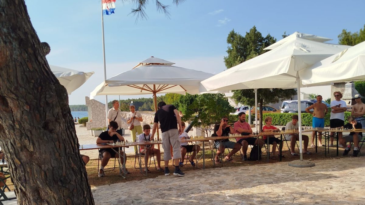 Simultanka Saše Martinovića u Vrsima!