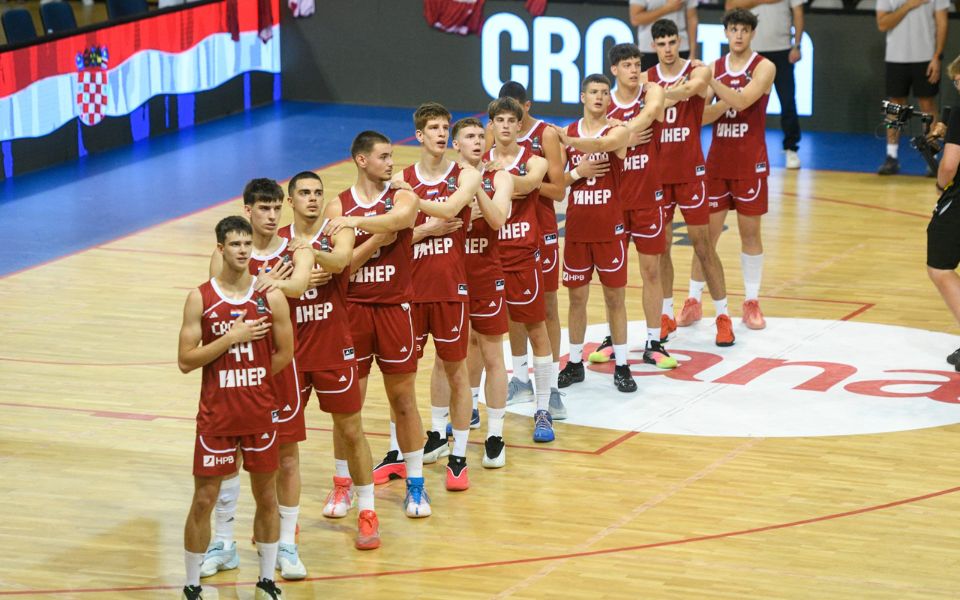 EP U-18 Hrvatska pobijedila i Crnu Goru i s maksimalnim učinkom ide u četvrtfinale Eurobasketa