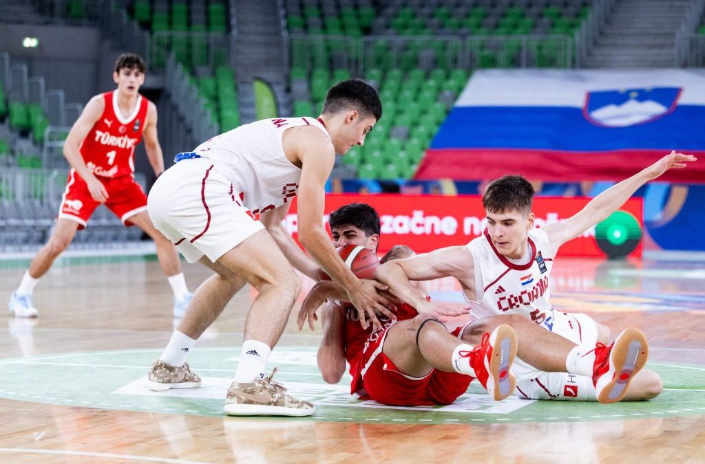 EP U20 Hrvatska za pola koša izgubila od Turske, dvocifreni Torbarina i Mirčeta