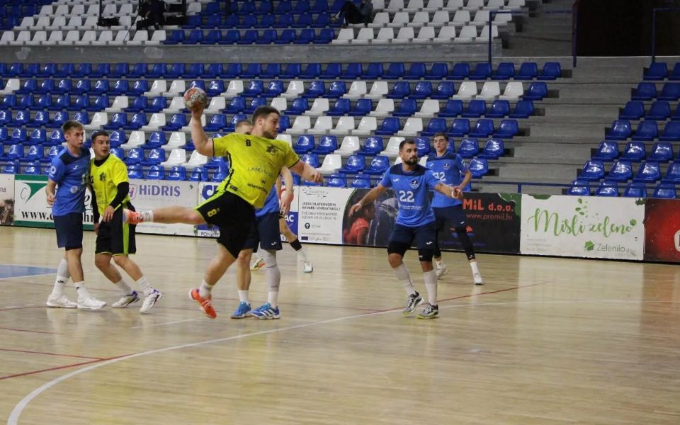 1. HRL JUG RK Zadar 2013 poražen u drami u Karlovcu, RK Zadar 1954 izgubio u Poreču