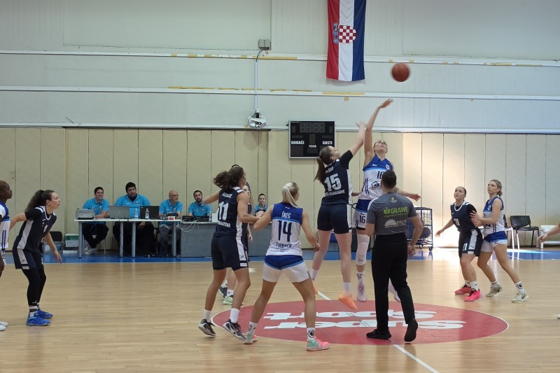 PREMIJER ŽENSKA LIGA Prva pobjeda Plusica, Allen zabila 36, Škec uhvatila 24 skoka
